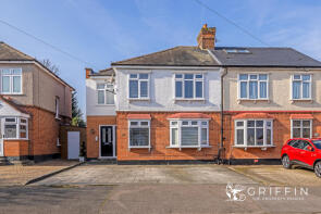 54, Argyle Gardens, Upminster RM14 3HJ