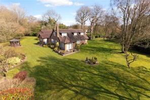 18, Hilltop Lane, Chaldon CR3 5BG