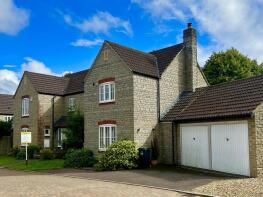 16, Moorlay Crescent, Bristol BS40 8DB