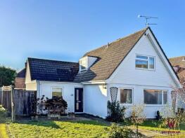 17, Castle Close, Benson, Wallingford OX10 6SN