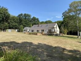 Oaklands, Solent Road, Yarmouth PO41 0XY