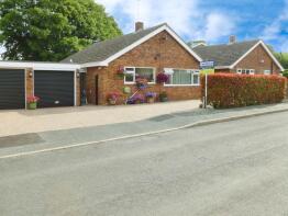 17, Bentley Close, Huntingdon PE26 2QW
