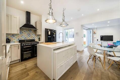 Leverson Street, Streatham