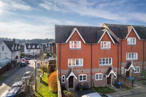 1, Poplar Mews, Lower Village, Haywards Heath RH16 4GZ