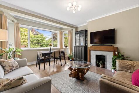 Sheen Court, Richmond, TW10