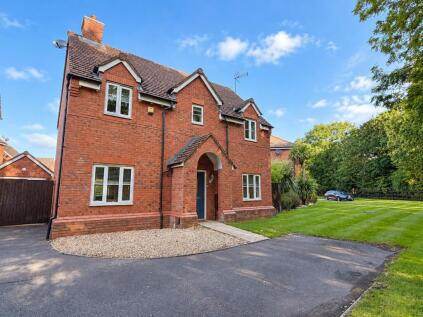 Nuthatch Close, Heath Hayes, Cannock, WS11