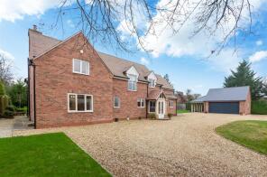Oakfield, Stratford Road, Shipston-on-stour CV36 4NS