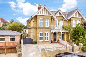 2, St Boniface Cliff Road, Shanklin PO37 6ET