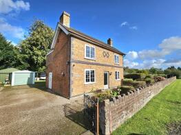 Duni Villa, Main Road, Minsterworth GL2 8JP
