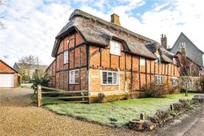 2, Sandhill Road, Buckingham MK18 2LZ