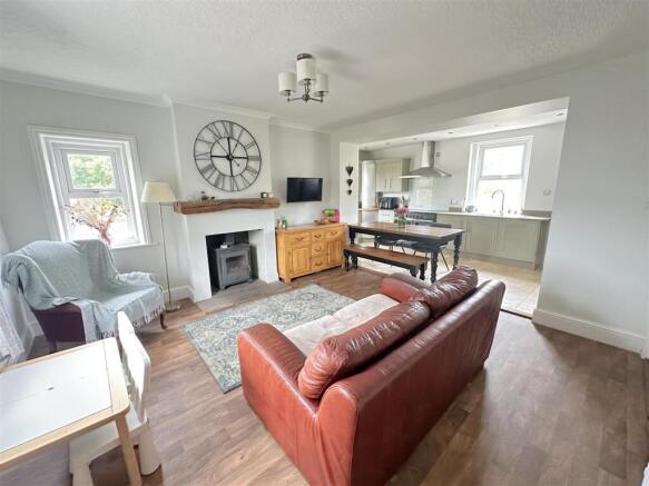 Sitting Room Area