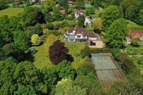 Hedges, Crest Hill, Guildford GU5 9PE