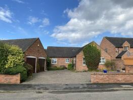3 The Foxholes, Outwoods Lane, Burton-on-trent DE13 9UB
