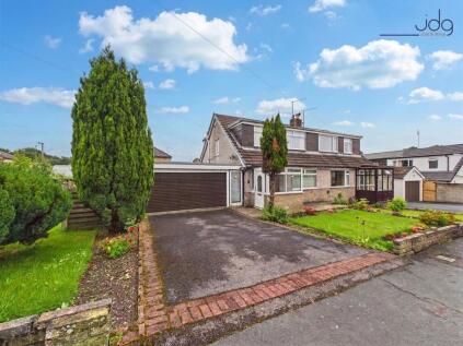 Blackwood Place, Bowerham | Spacious corner plot bungalow