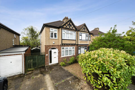 Lyndhurst Avenue, Pinner, HA5