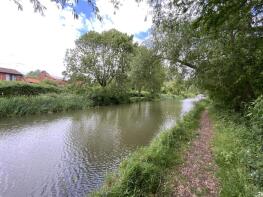 48, Gyosei Gardens, Willen Park, Milton Keynes MK15 9EN