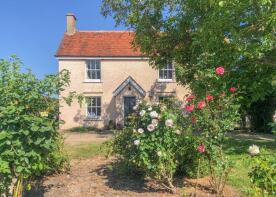 Upper Circourt Cottage, Road Between Circourt Road And Railway Bridge, Denchworth, Wantage OX12 0EB