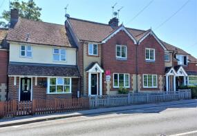 3, Fir Tree Cottages, London Road, Rake, Liss GU33 7PQ