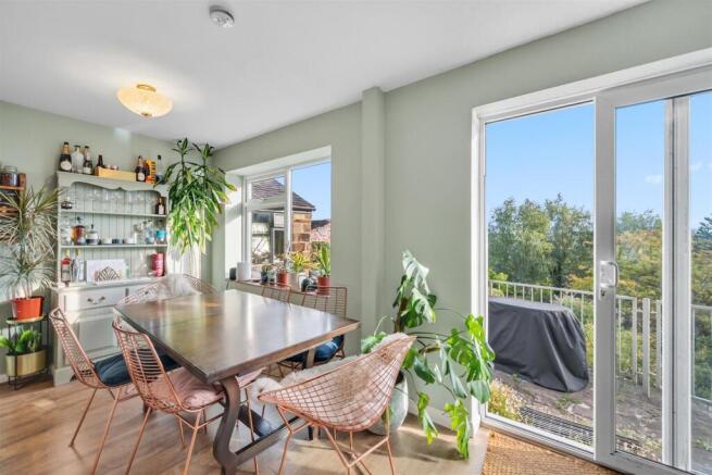 Dining Area.jpg