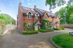 1, Filia Cottages, Vicarage Lane, Hound Green, Hook RG27 8LF