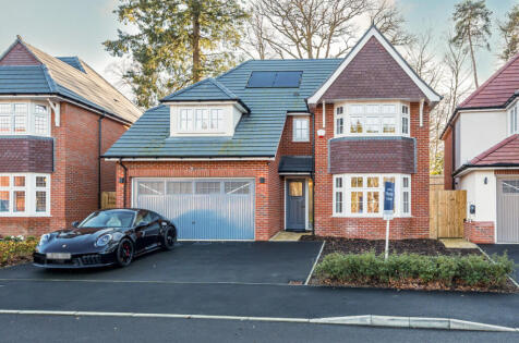 Watts Common Way, Aldershot, Hampshire, GU11