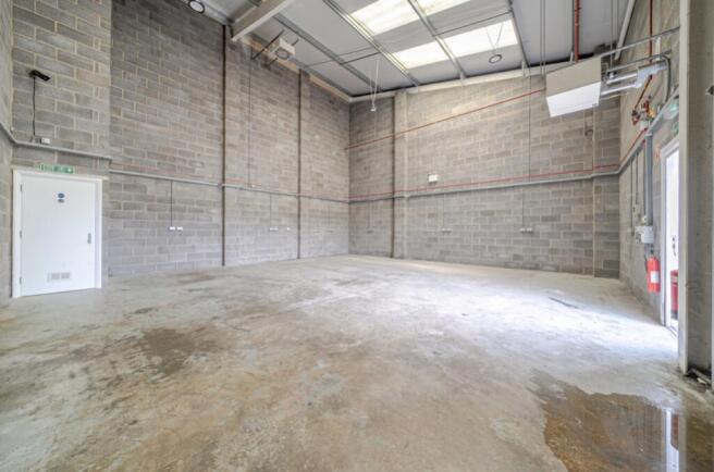 Lrg_foundry_uit f int 2 (1)