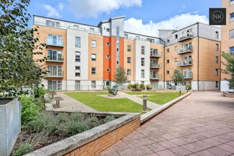 Freshmans House, Queen Mary Avenue, South Woodford, London, E18