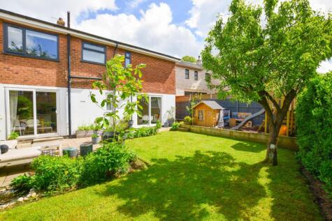 Elm Tree Avenue, Lymm, WA13