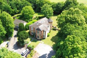 Flat 9, Sandhurst, Guildford Road, Runfold, Farnham GU10 1PG