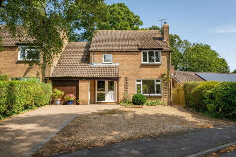 Lynch Hill Park, Whitchurch, RG28 7NF