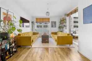 9, 6 Braithwaite House, Troubridge Square, London E17 3GR