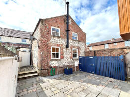 Cobble Cottage, Front Street, Driffield YO25 3TF