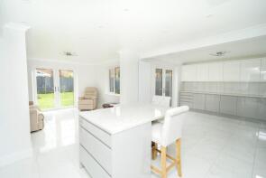 1, Wren Walk, Dunstable LU6 2RW