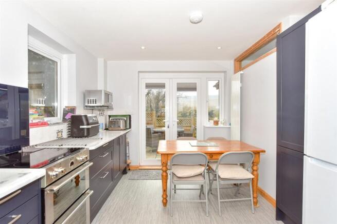 Kitchen/ Breakfast Room