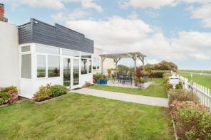 17, The Esplanade, Scratby, Great Yarmouth NR29 3NZ