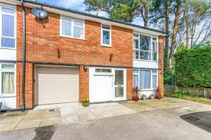 3, Pinewood Court, Church Road, Midhurst GU29 0EH
