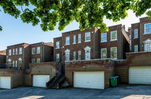 31, Tattershall Drive, Nottingham NG7 1AD