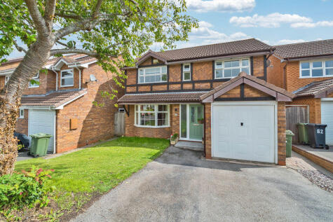 Parklands Avenue, Worle - SUPERB FAMILY HOME