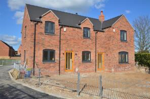 2, Crofton Close, Ashbourne DE6 2ES