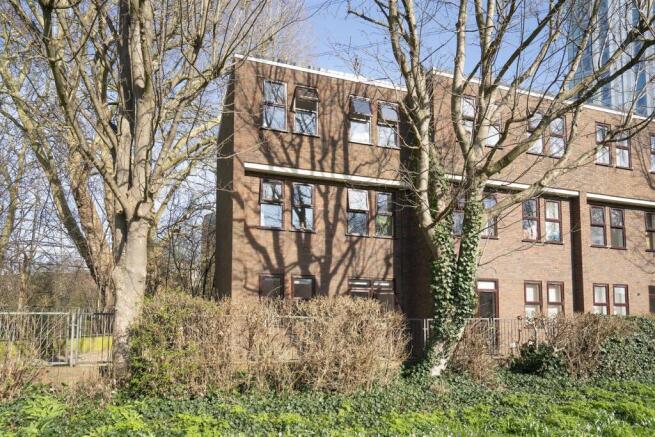 3 Millers Mead Court SW19 external 2.jpg