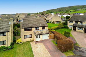 7, Meade King Grove, Woodmancote, Cheltenham GL52 9UD