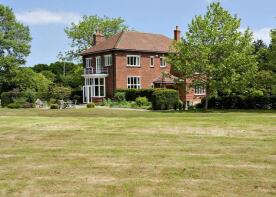 Manor House, Heath Road, North Walsham NR28 9NZ