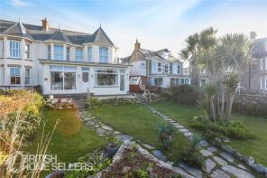 Flat 6, Golden Sands, Ponsmere Road, Perranporth TR6 0BW