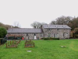 Ysgubor Garn, Pentregwenlais To Garn Square A476, Carmel, Llanelli SA14 7TS
