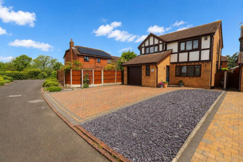 Fallowfield Close, Wesham, Preston, PR4