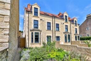 6b Weaver House, The Butts, Frome BA11 4AA