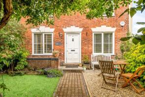 7, Barrs Lane, Dursley GL11 6DT