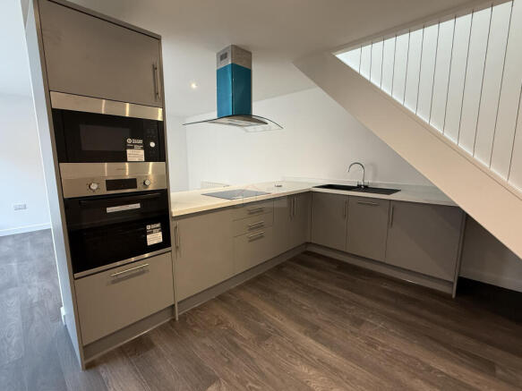 Kitchen a.JPG