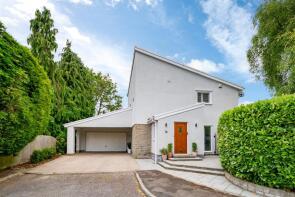14, Manor Way, Bristol BS8 3UY