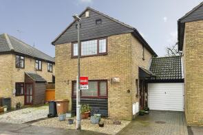 6, Brockenhurst Way, Bicknacre, Chelmsford CM3 4XW